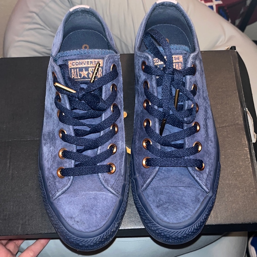 Navy blue velvet Converse
